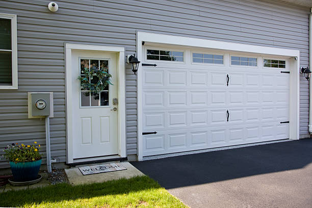 24/7 Emergency Garage Door Panel Replacement experts in Allendale, NJ